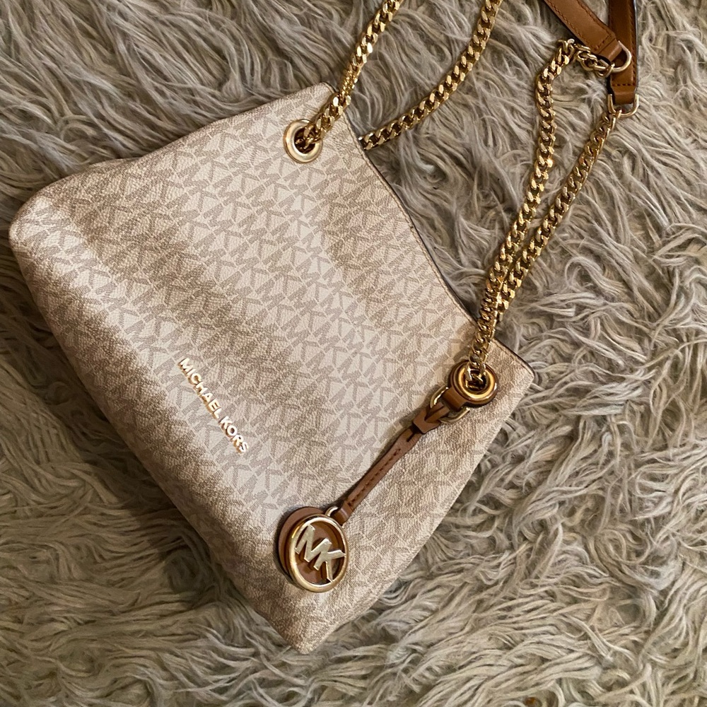 Micheal kors purse